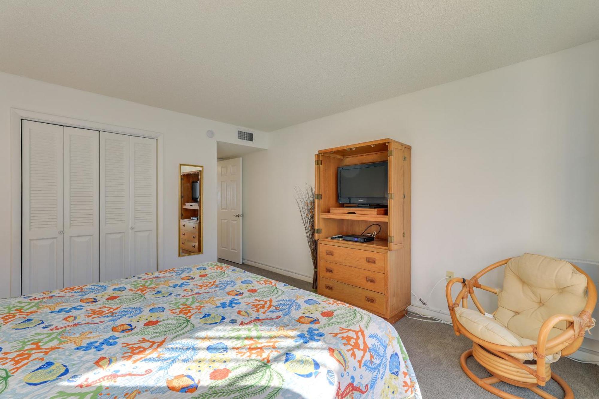 Central Cocoa Beach Condo With View, Steps To Beach! 外观 照片