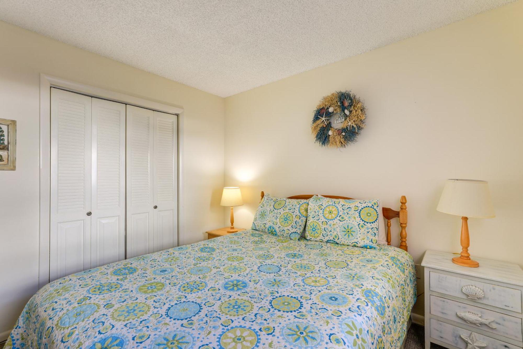 Central Cocoa Beach Condo With View, Steps To Beach! 外观 照片