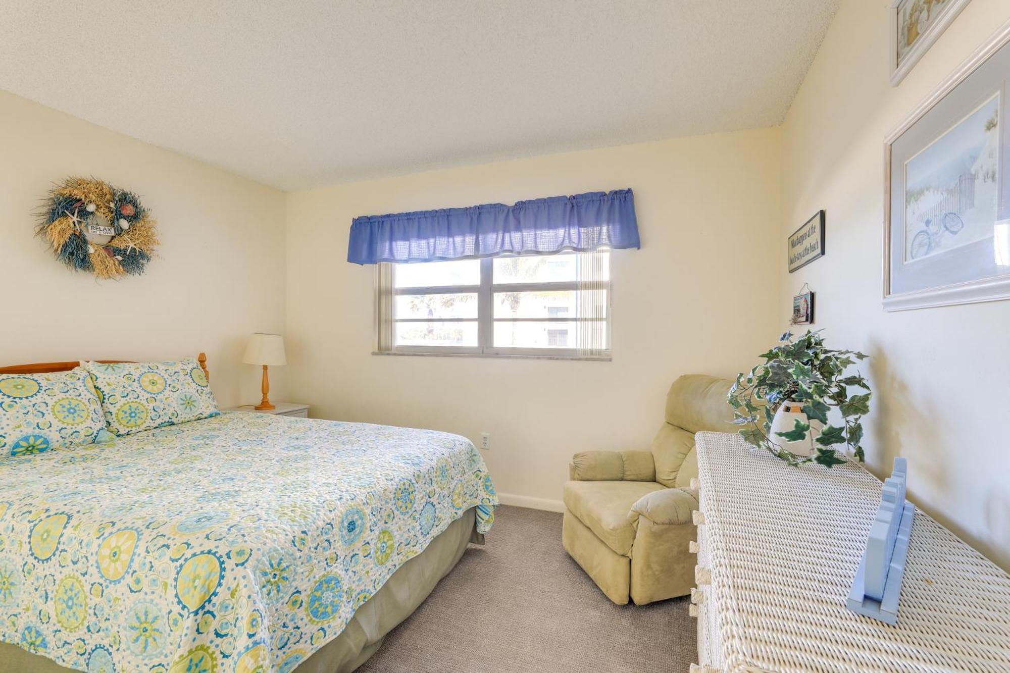 Central Cocoa Beach Condo With View, Steps To Beach! 外观 照片